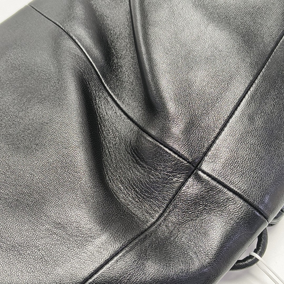 BV Trine Lambskin Black