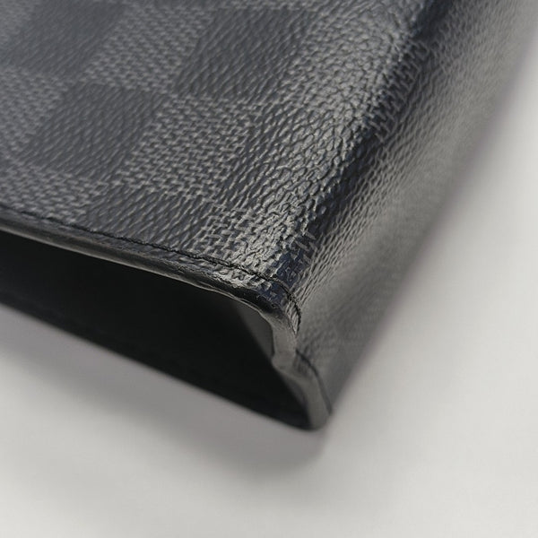 Pochette Voyag MM Damier Graphite Coated Canvas Gray