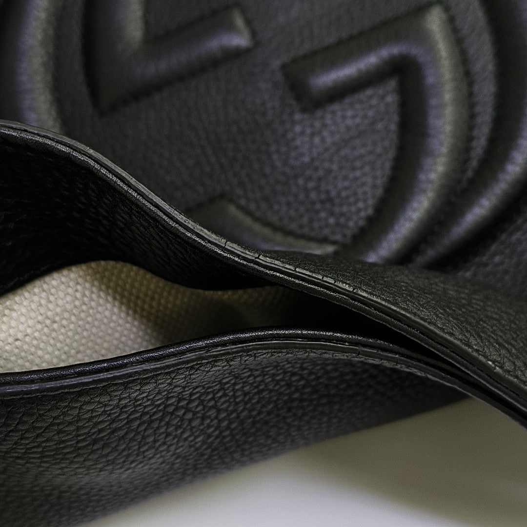Soho Medium Calfskin Black