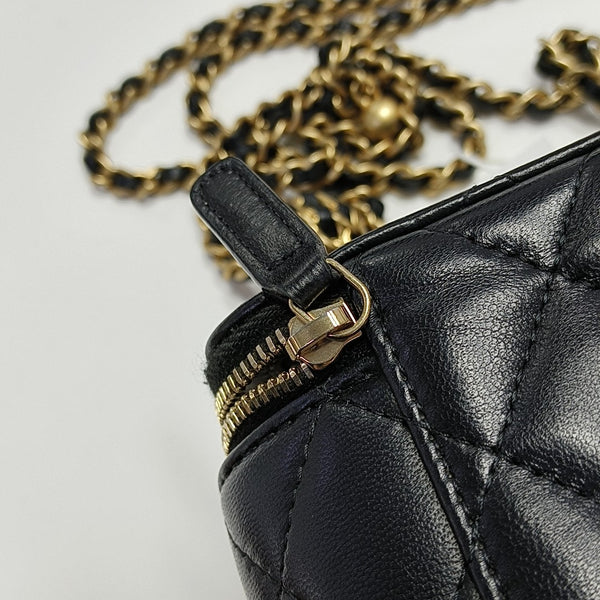 VANITY CASE Small Quilted Lambskin Black