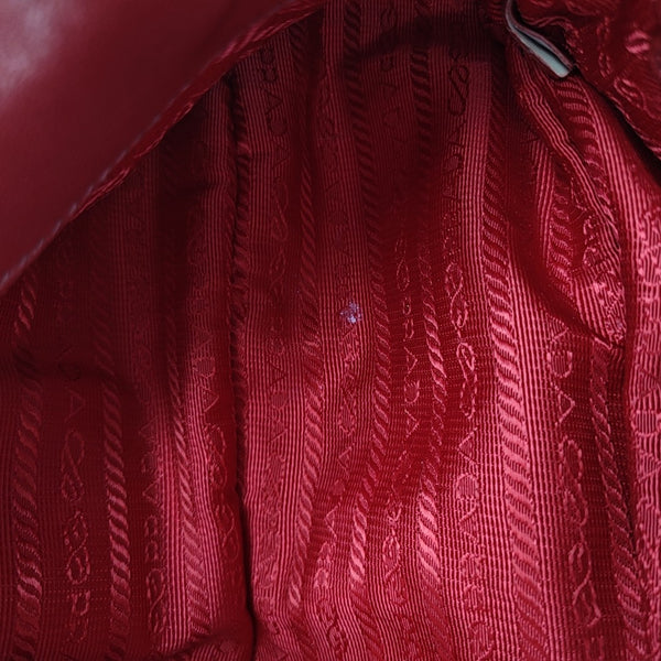 Quilted Lambskin Shoulder Bag Red