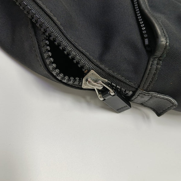 Signature Canvas Black