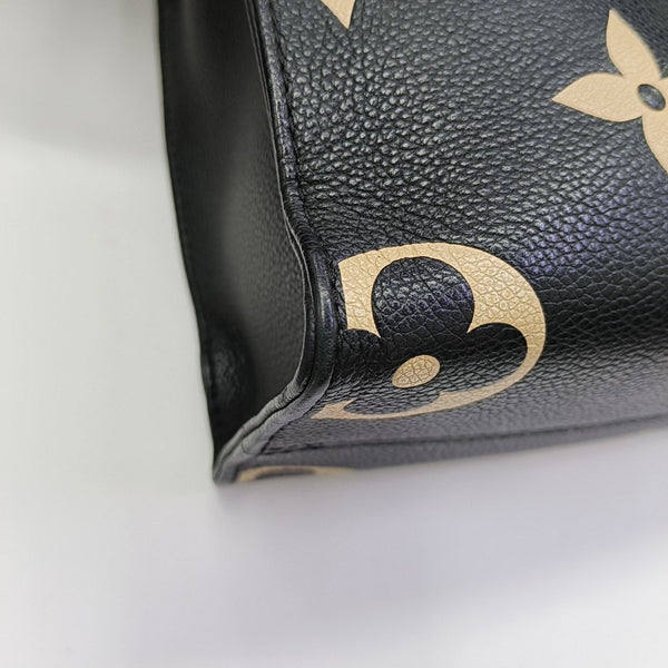 ONTHEGO PM Calfskin Black