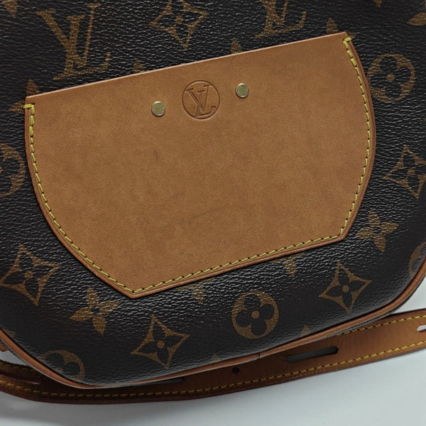 BOITE CHAPEAU MM Monogram Coated Canvas Brown