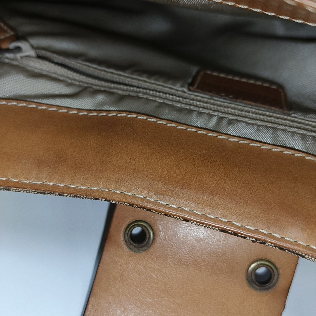 Street Chic Oblique Canvas Brown