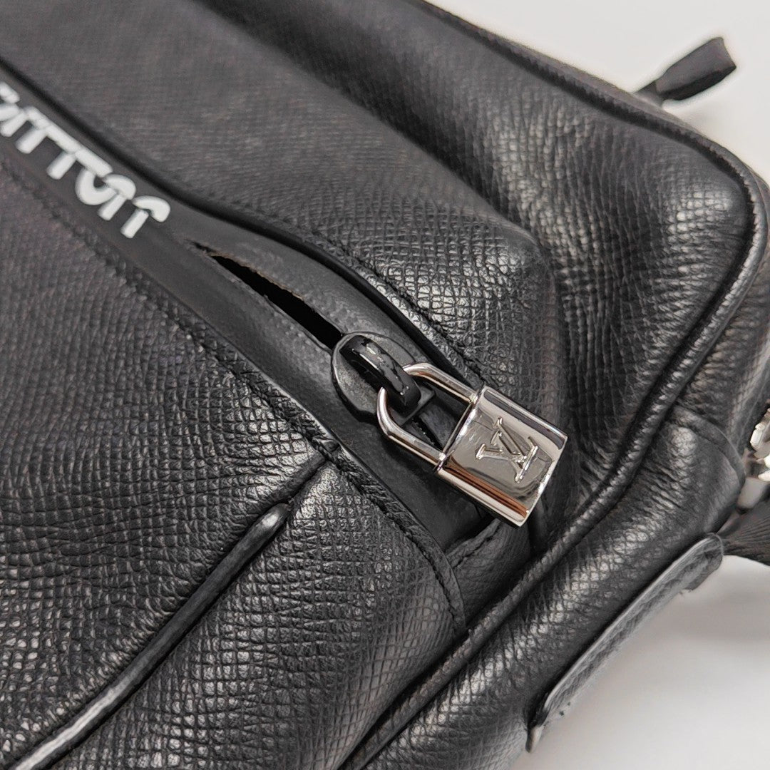 Calfskin Shoulder Bag Black