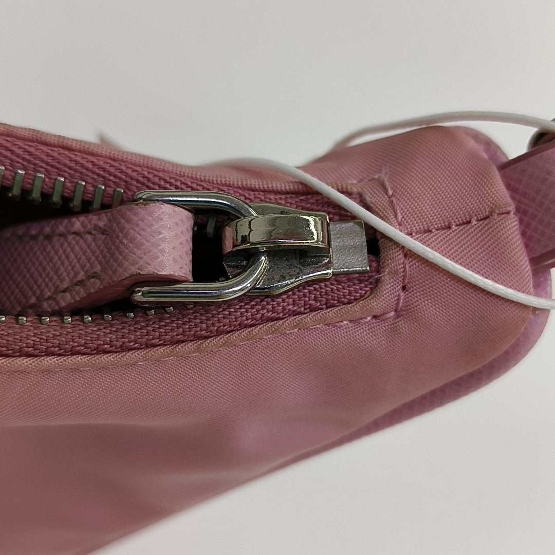 Re-Edition2000 Mini Nylon Red
