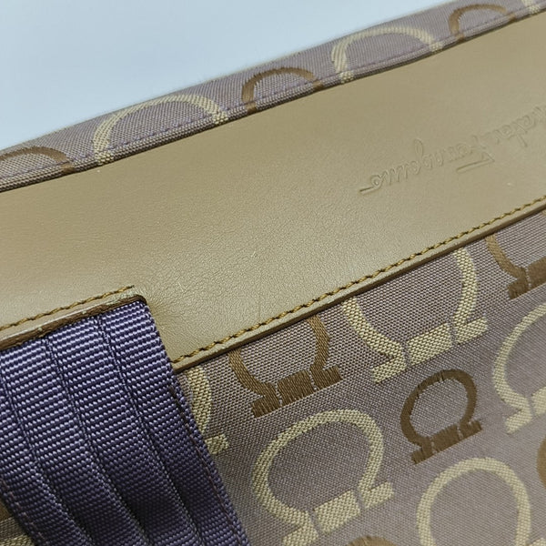 Canvas Brown