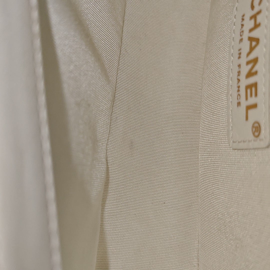 BOY CHANEL Small Quilted Calfskin White