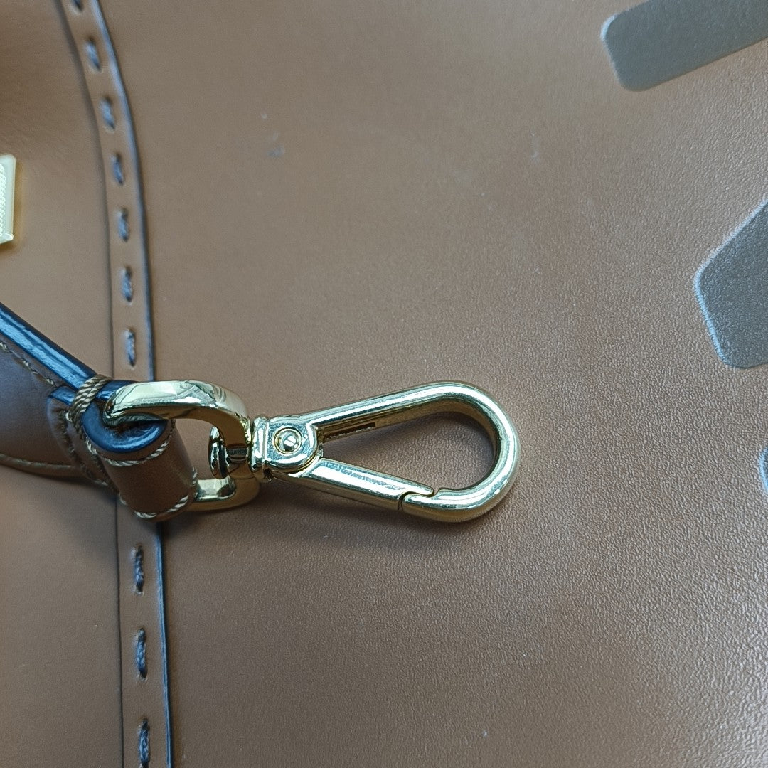 Sunshine Medium Calfskin Brown
