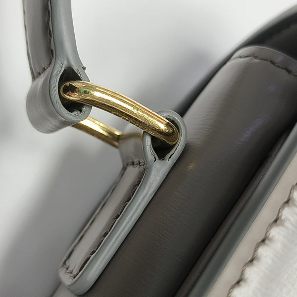 TRIOMPHE Medium Calfskin Gray