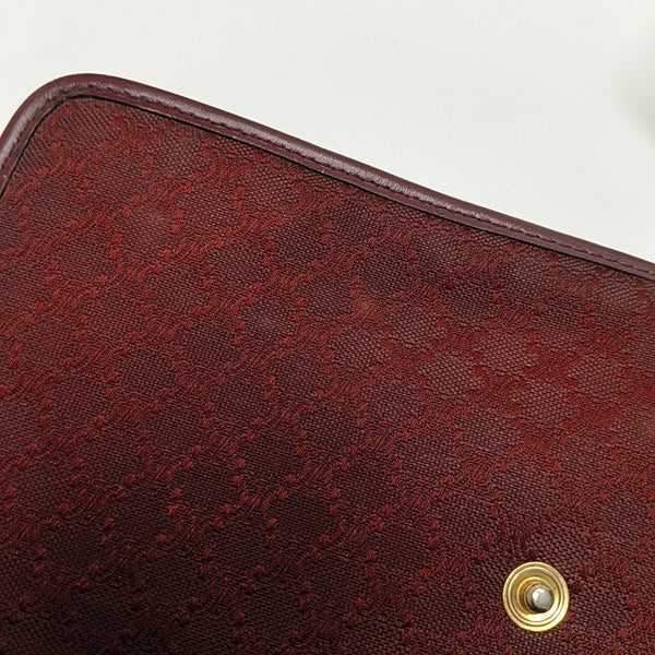 Canvas Red