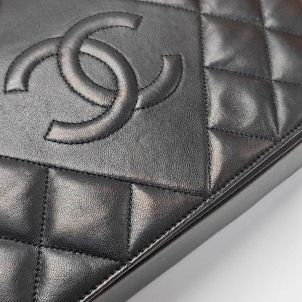 Quilted Lambskin Shoulder Bag Black