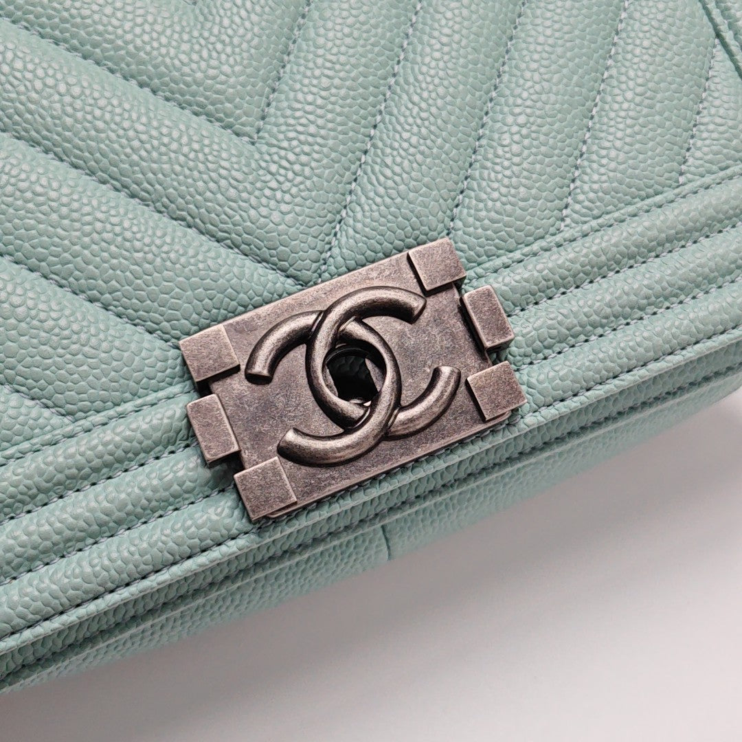 BOY CHANEL Medium Chevron Grained Calfskin Blue