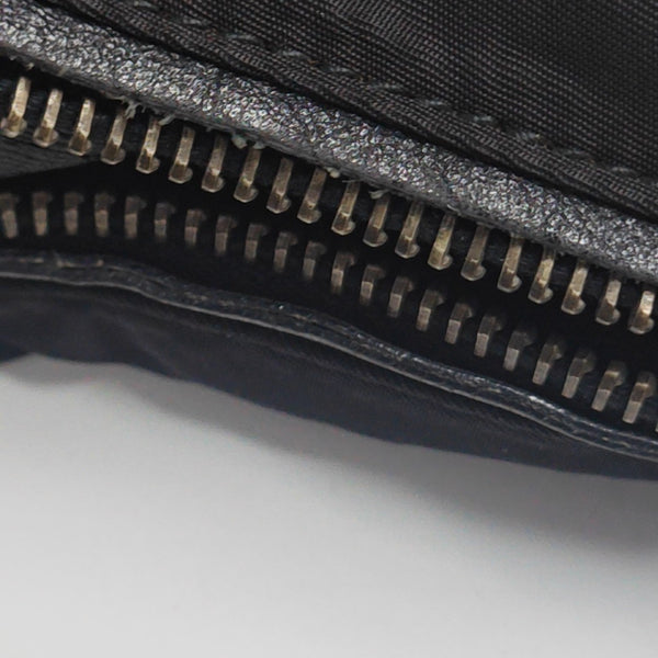 Canvas Black