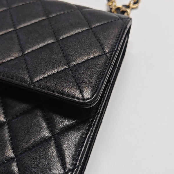 CLASSIC VERTICAL PEARL Medium Quilted Lambskin Black