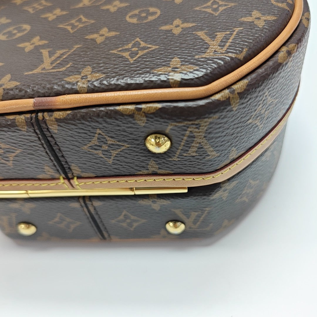 BOITE CHAPEAU PM Monogram Coated Canvas Brown