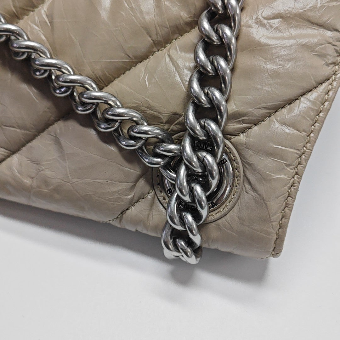 Crush Medium Quilted Calfskin Beige