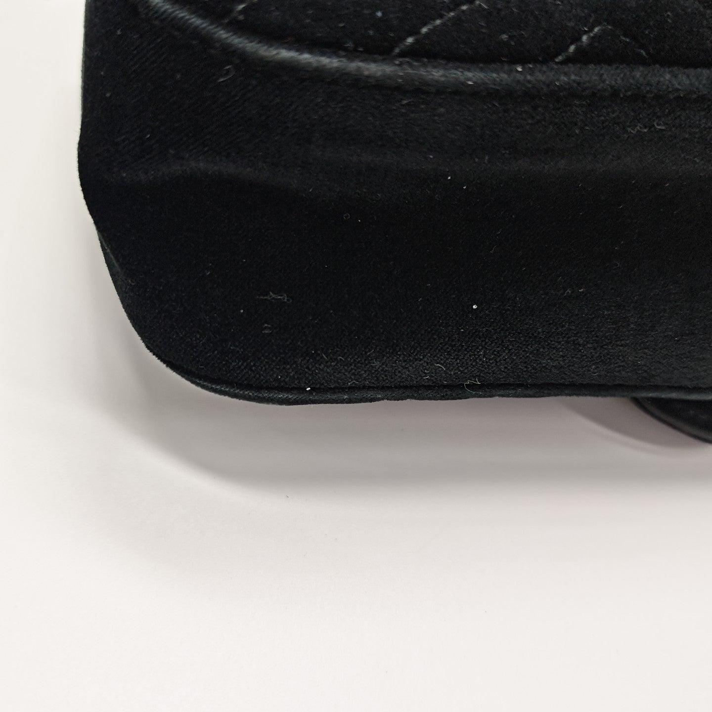 GG Marmont Medium Quilted Velvet Black