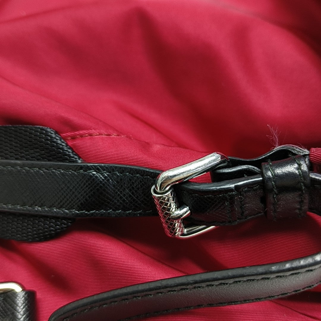 Black Nylon Nylon Red