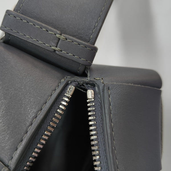 Brick Cassette Calfskin Gray