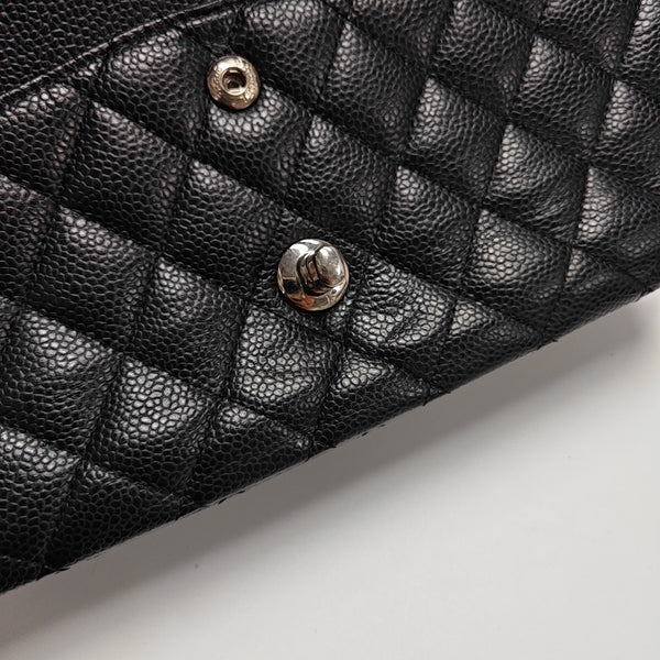 CLASSIC FLAP Medium Quilted Grained Calfskin Black