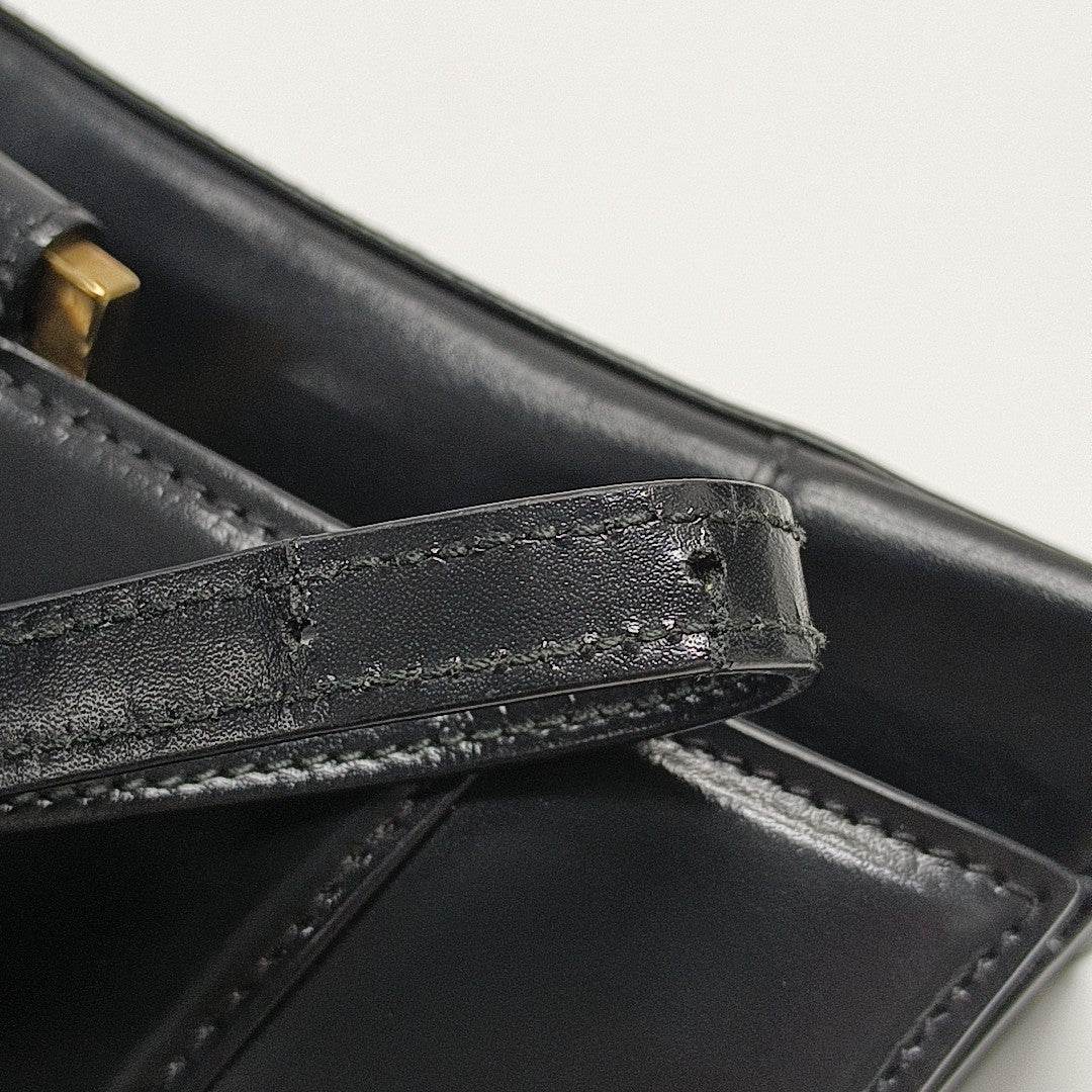 Hourglass S Calfskin Black