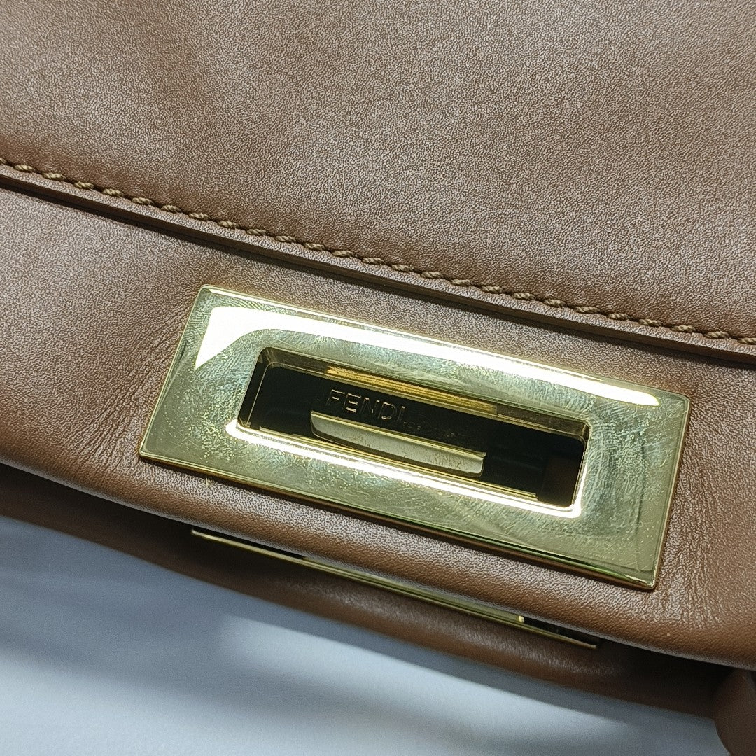 Peekaboo Medium Calfskin Brown