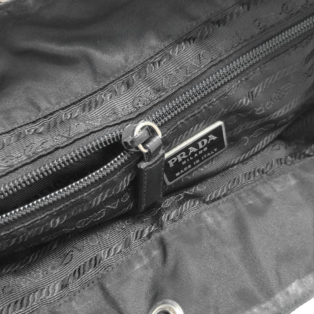 Re-Nylon Medium Nylon Black