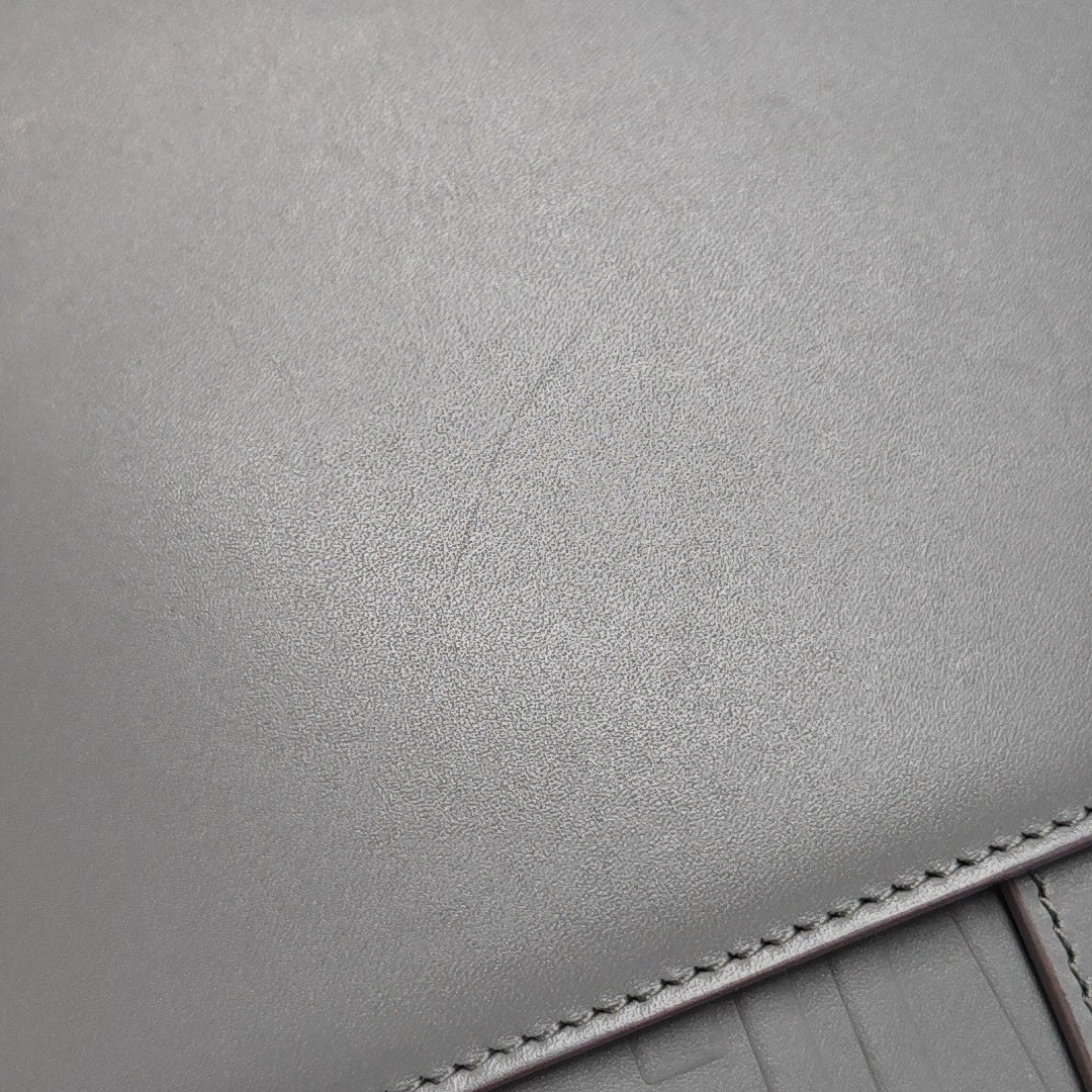 30 Montaigne Calfskin Gray