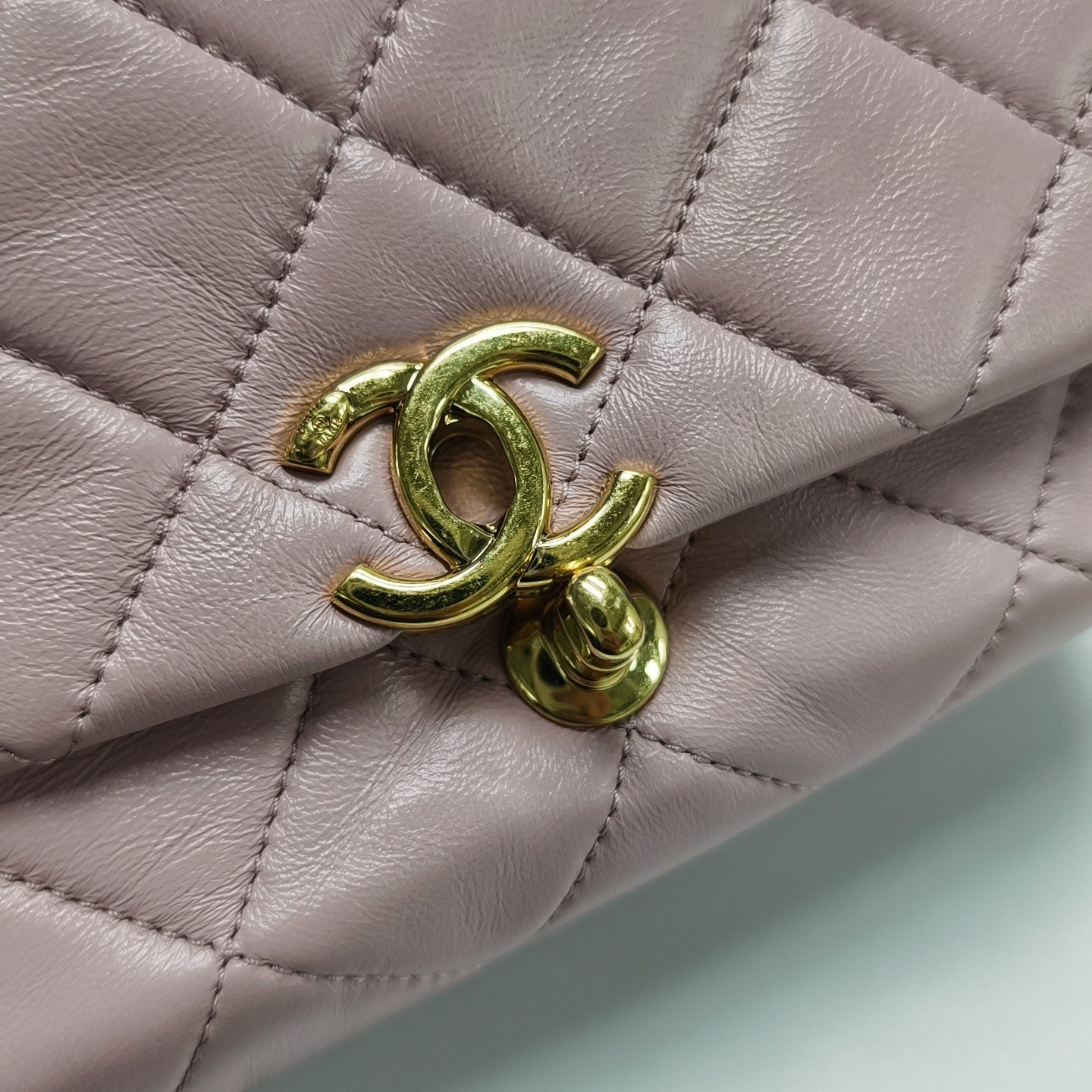 Quilted Lambskin Shoulder Bag Pink