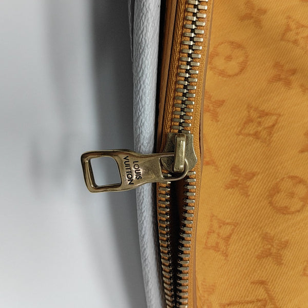 FLAT Monogram Lona Revestida Gris