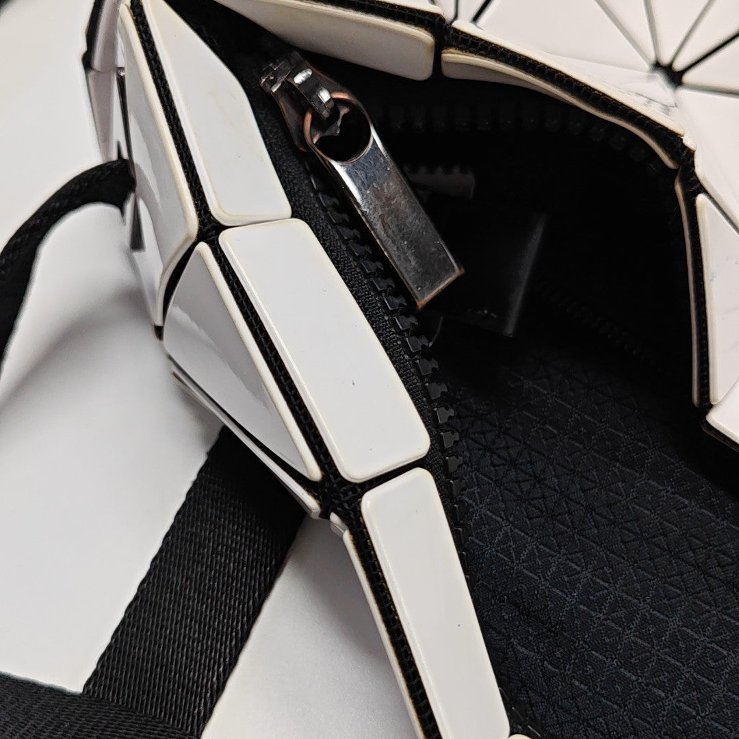 Special Material Shoulder Bag White