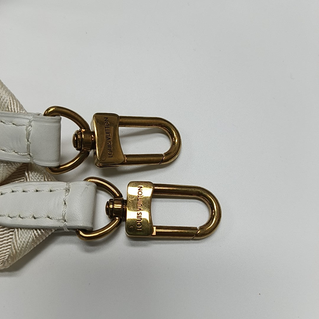 NEW WAVE Quilted Calfskin White