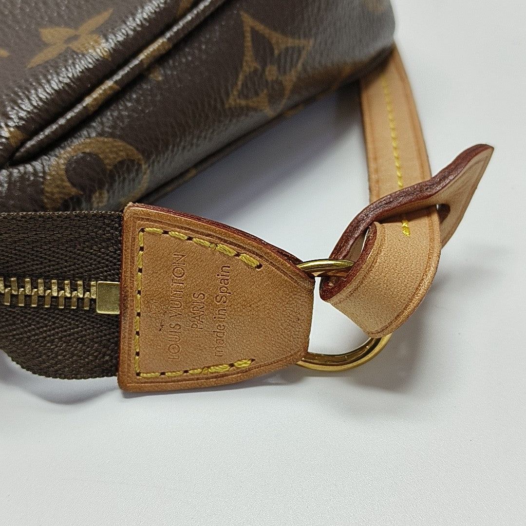 ACCESSOIRES Monogram Coated Canvas Brown