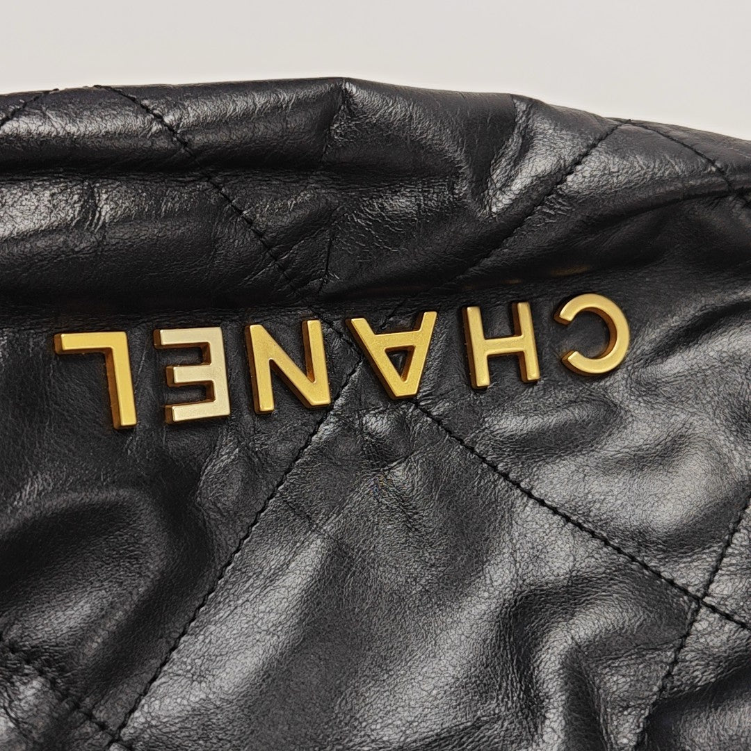 CHANEL 22 Mini Quilted Calfskin Black