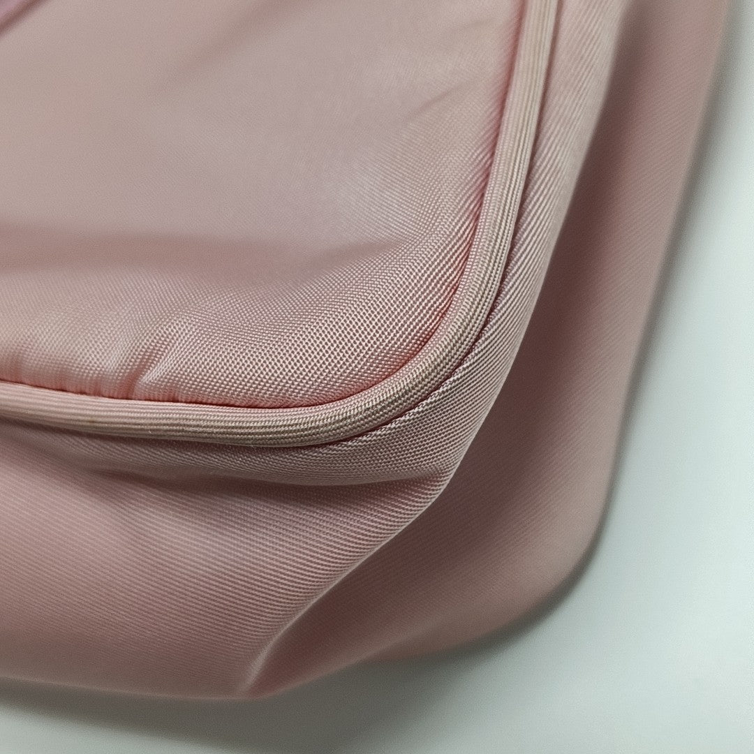Re-Edition2000 Nylon Pink