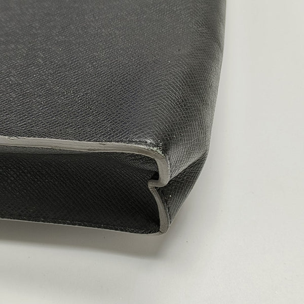 Pochette Voyag MM Calfskin Black