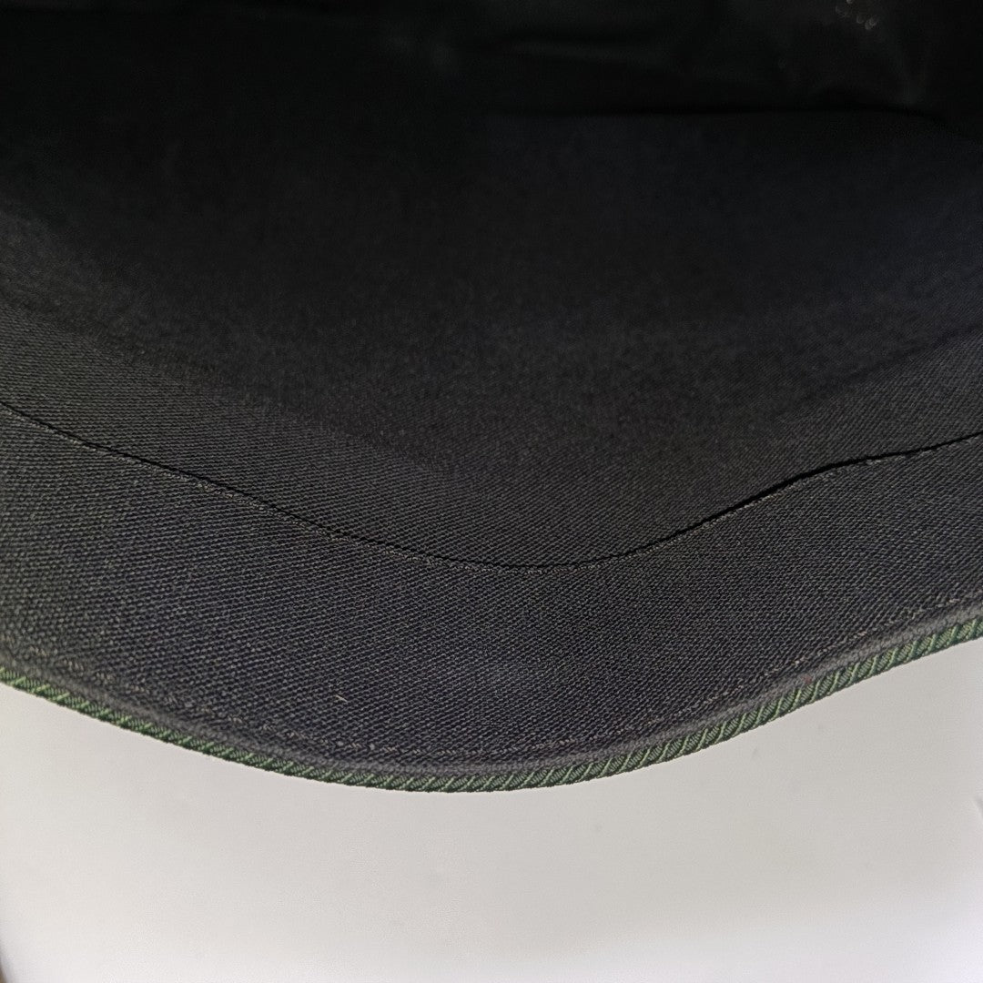 VIKTOR Calfskin Black