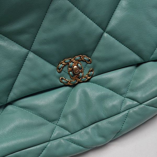 CHANEL 19 Large Quilted Lambskin Green