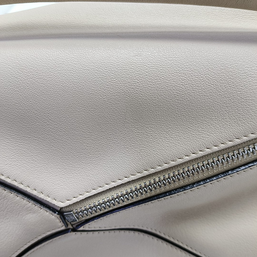 Puzzle Medium Calfskin Beige