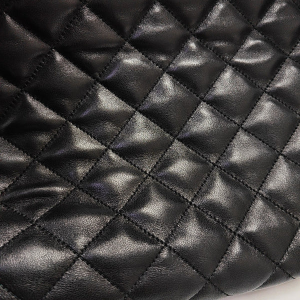 ICARE Extra Large Quilted Lambskin Black