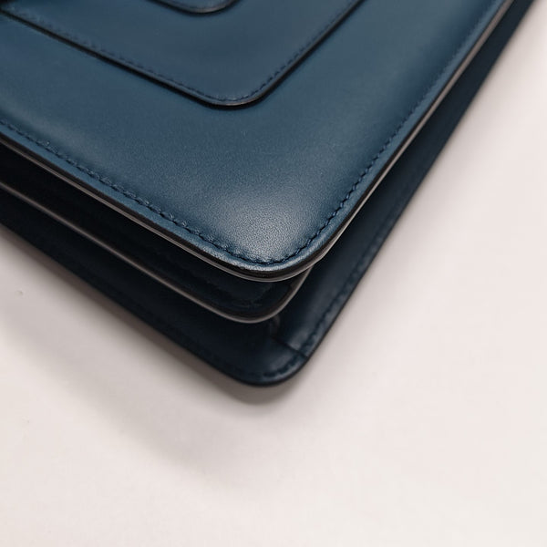 SERPENTI FOREVER Medium Calfskin Blue