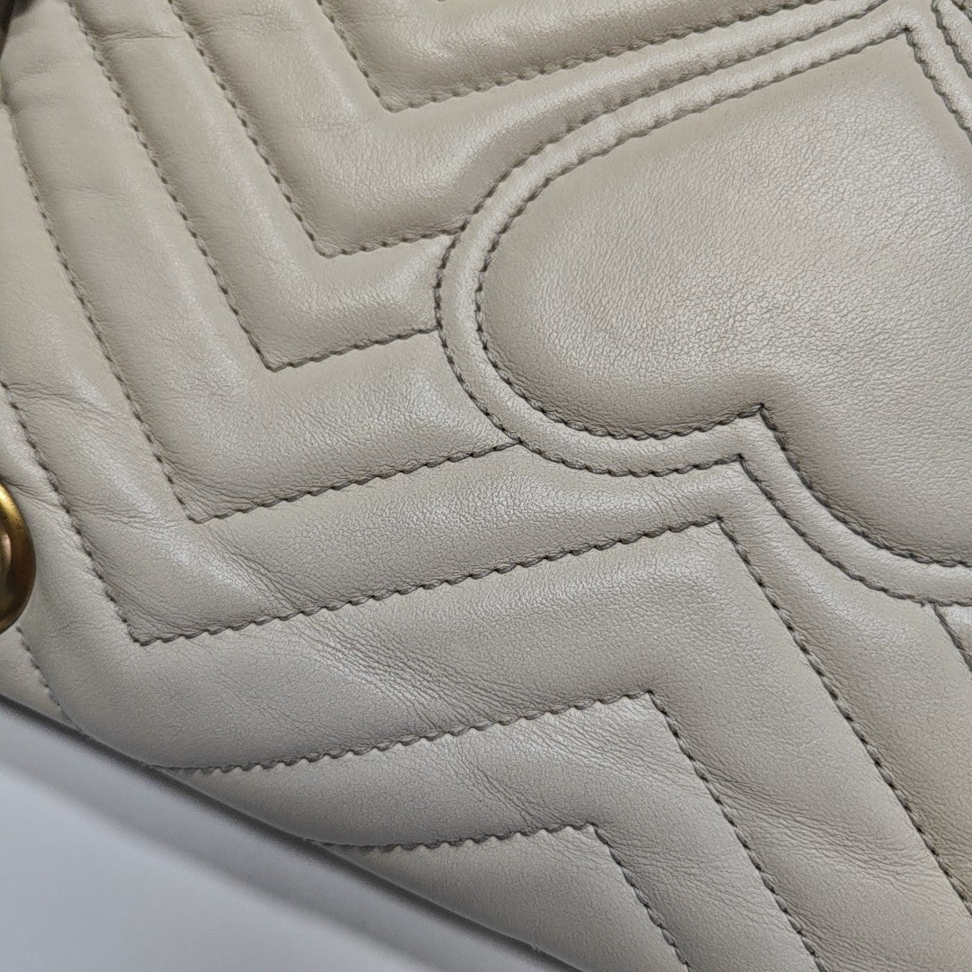 GG Marmont Medium Quilted Calfskin White