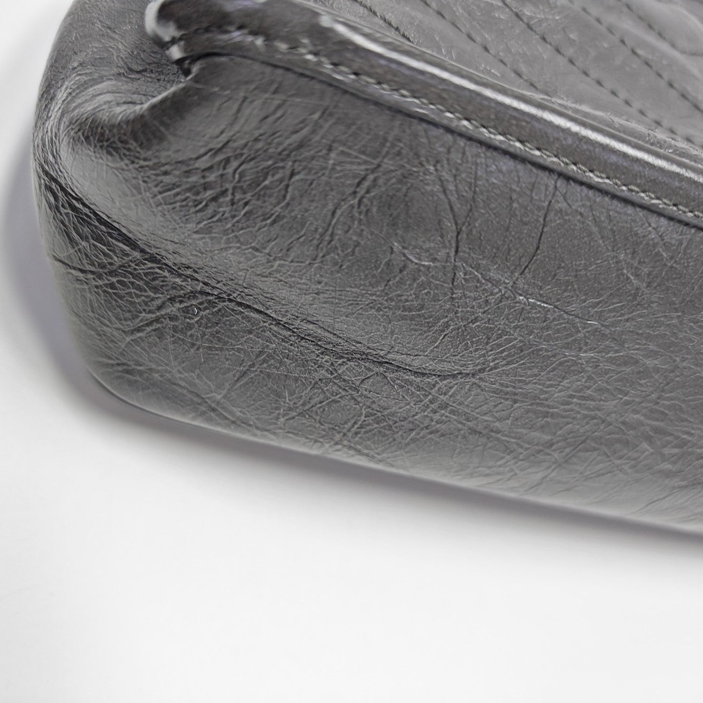 NIKI Medium Chevron Calfskin Gray