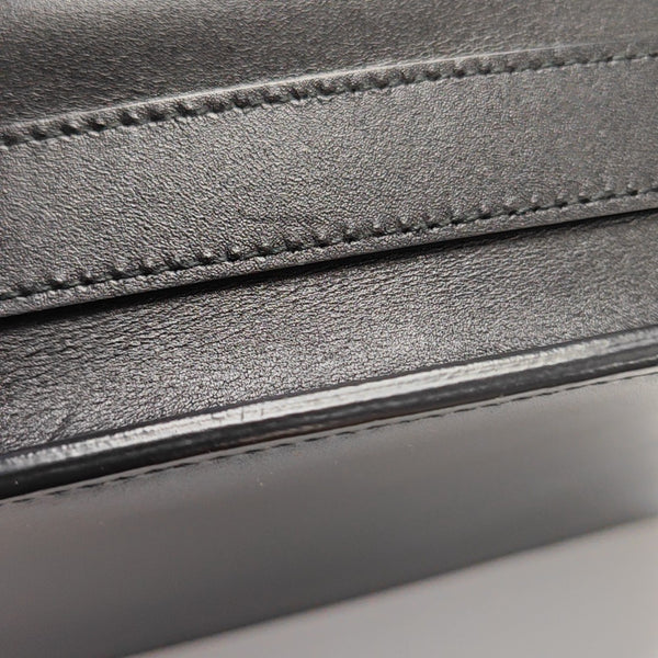 Bobby Medium Calfskin Black