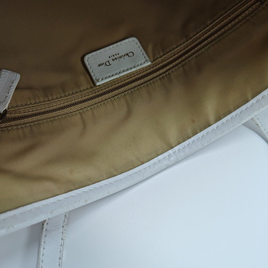 Oblique Canvas White