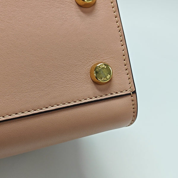 Peekaboo  Essential Medium Calfskin Pink