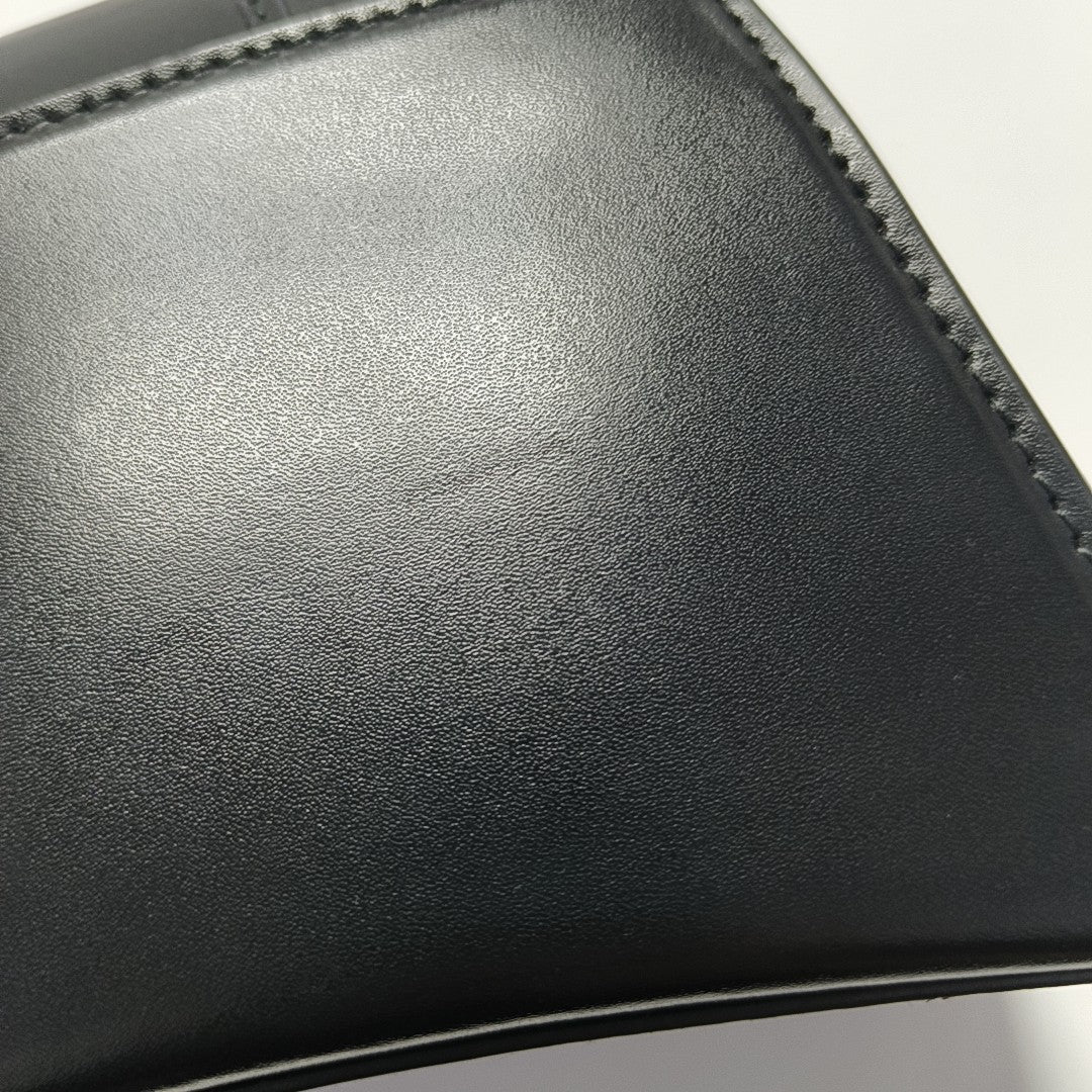 Hourglass S Calfskin Black