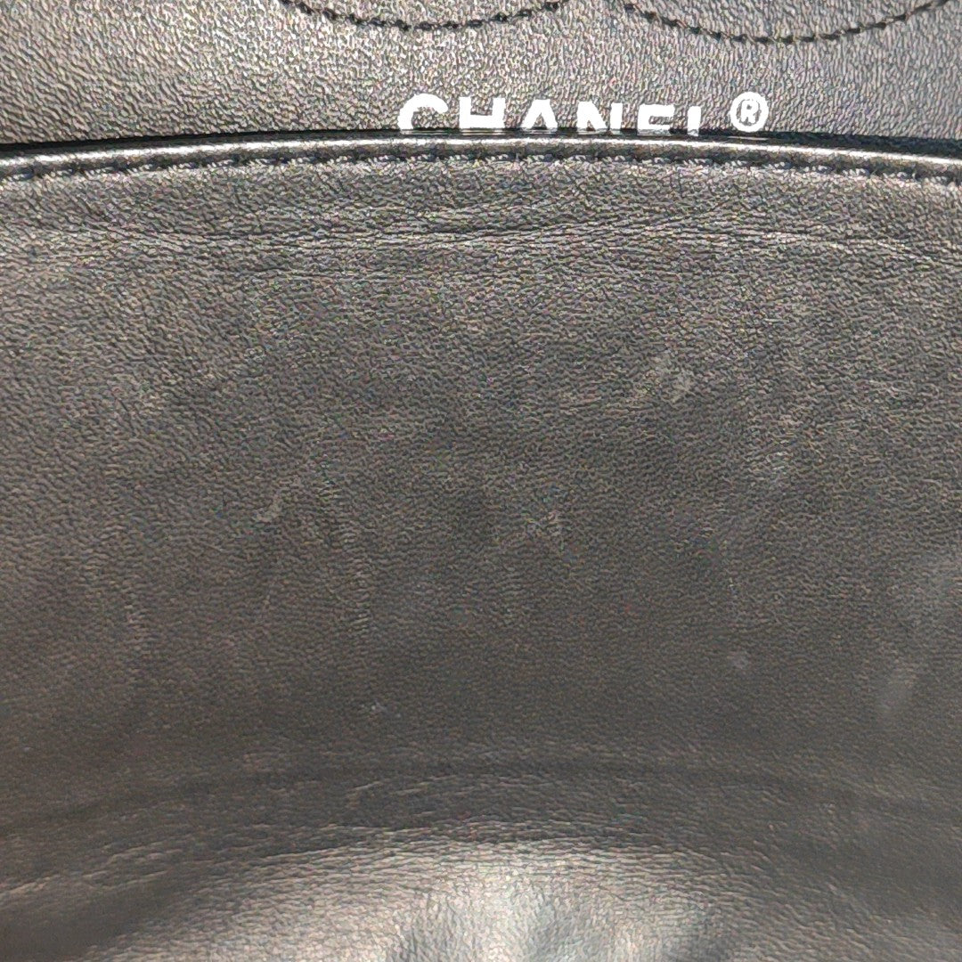 2.55 227 (jumbo) Quilted Calfskin Black